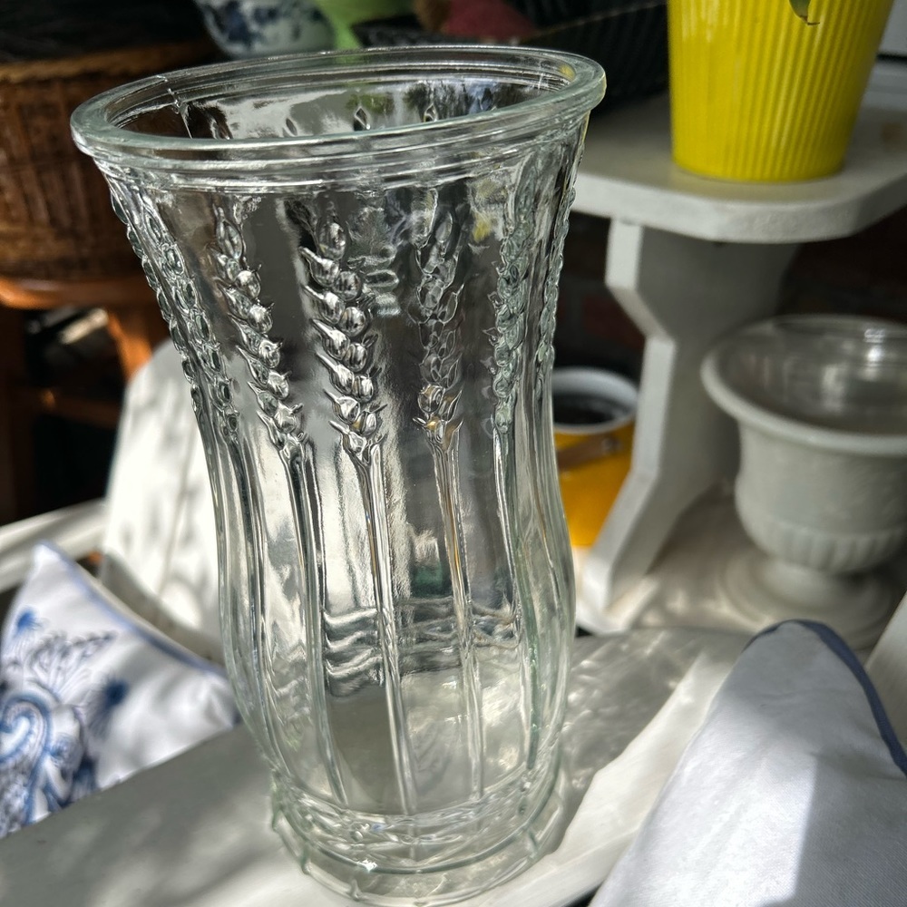 Vintage Pressed Glass Wheat Design Vase - Picture 2 of 8